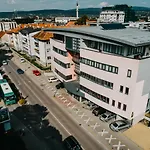 Royal Deluxe * Bihać